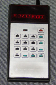 «Электроника Б3-10» — портативный электронный калькулятор, работающий от аккумулятора, 1974 год. (Фото: Сергей Фролов / leningrad.su)
