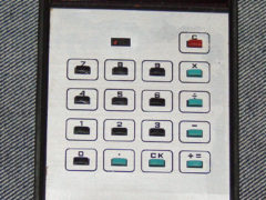 «Электроника Б3-10» — портативный электронный калькулятор, работающий от аккумулятора, 1974 год. (Фото: Сергей Фролов / leningrad.su)