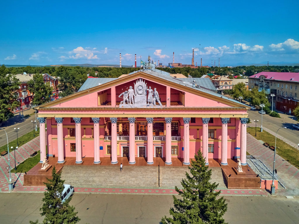 Дворец культуры металлургов в Усть-Каменогорске