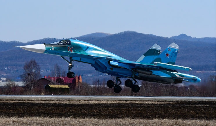 Фронтовой бомбардировщик Су-34 © Юрий Смитюк/ТАСС
