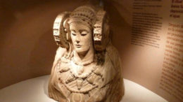Этрусская скульптура «Дама из Эльче» 