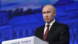 О торговых войнах, санкциях и Зеленском: ключевые заявления Путина на ПМЭФ