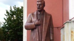 Сталин: «Никогда не думай, что можно разделить людей на чисто красных и чисто белых»