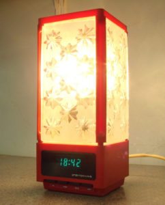 «Электроника 6,19» — лампа с часами и будильником, 1987 год. (Фото: Сергей Фролов / leningrad.su)